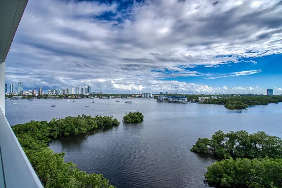 17111 Biscayne Blvd #902, North Miami Beach, FL 33160 - Image #2