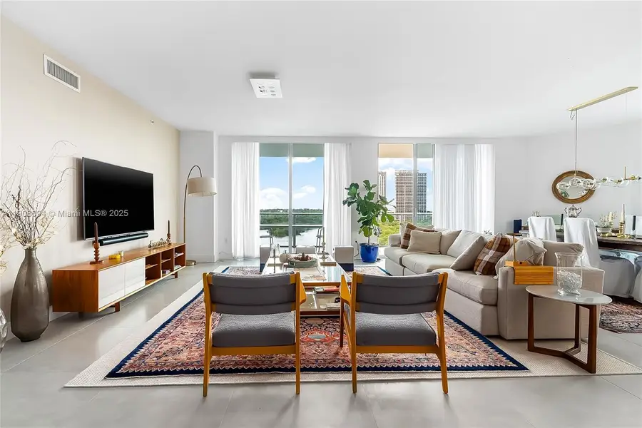 17111 Biscayne Blvd #902, North Miami Beach, FL 33160 - Image #3