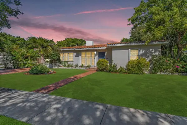 1875 Alamanda Dr, North Miami, FL 33181