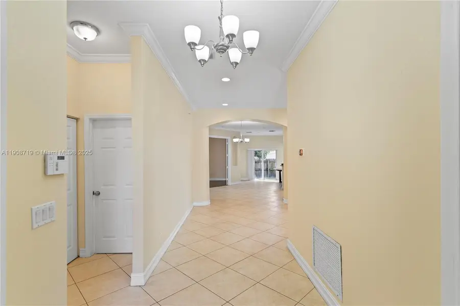 2588 NW 5th St, Pompano Beach, FL 33069 - Image #3