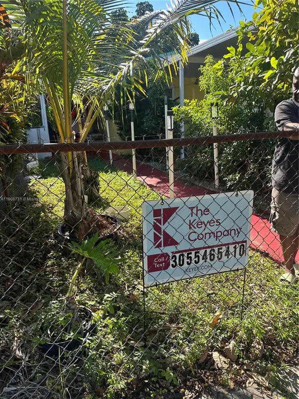 15151 Railroad Dr, Miami Gardens, FL 33054