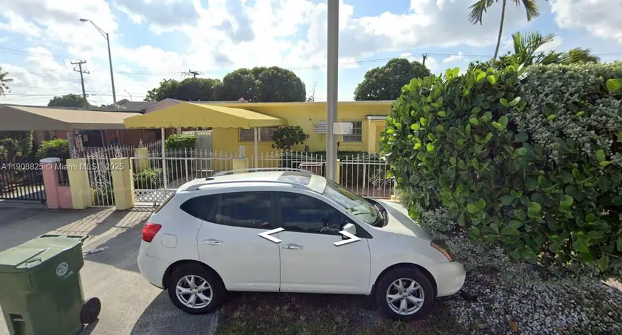 880 E 28th St, Hialeah, FL 33013 - Image #2