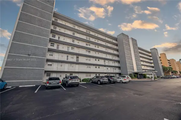 619 NE 14th Ave #304, Hallandale Beach, FL 33009