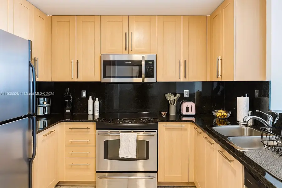 511 SE 5th Ave #1408, Fort Lauderdale, FL 33301 - Image #2