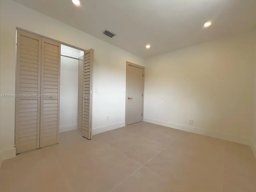 6243 NW 171st St, Hialeah, FL 33015 - Image #3