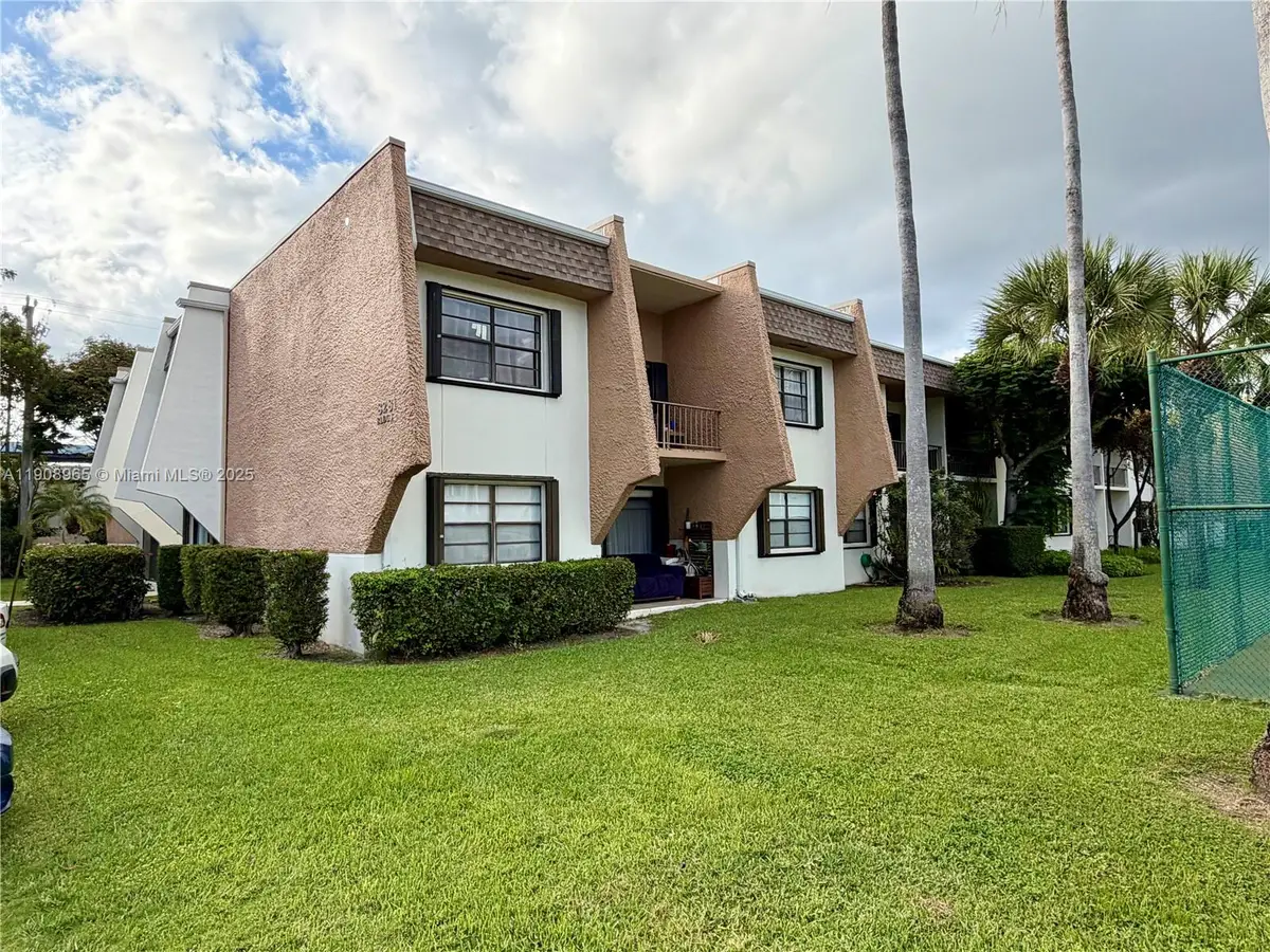 8281 SW 128th St #204-1, Pinecrest, FL 33156 - Image #1