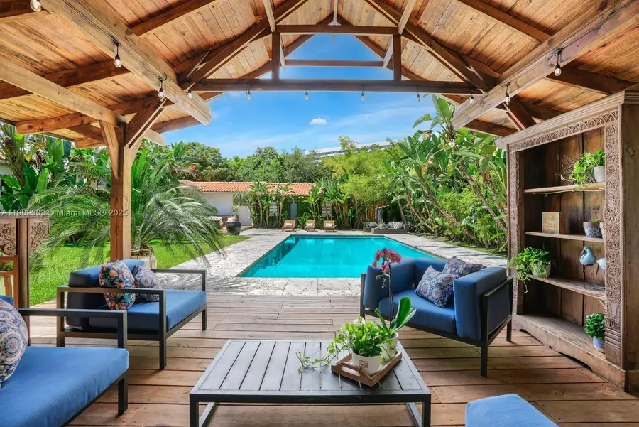 575 Hibiscus Ln, Miami, FL 33137 - Image #2