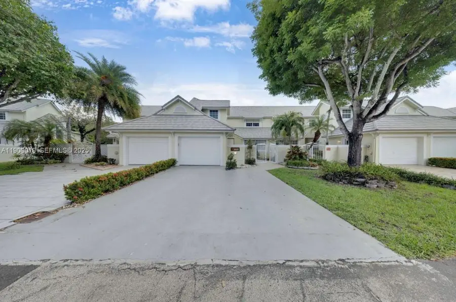 9933 NW 49th Ter, Doral, FL 33178 - Image #2