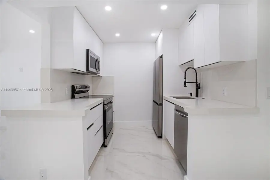 13250 SW 7th Ct #204L, Pembroke Pines, FL 33027 - #3