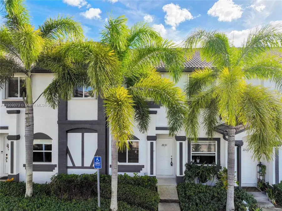 2221 SE 26th Ln, Homestead, FL 33035 - Image #2