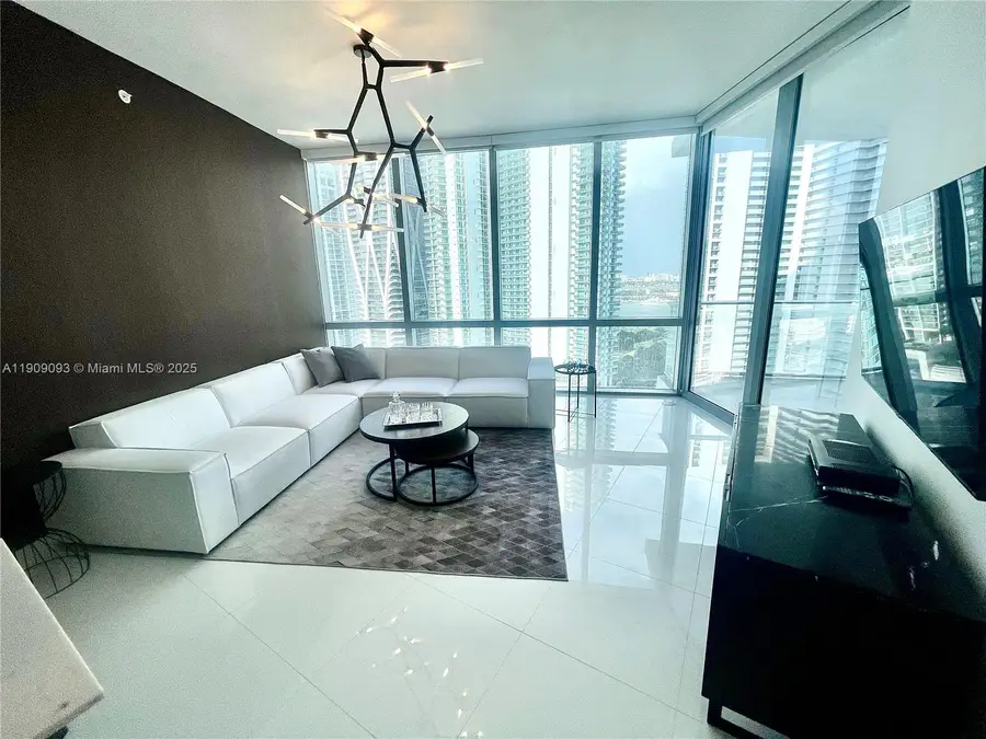 851 NE 1st Ave #2403, Miami, FL 33132 - Image #3