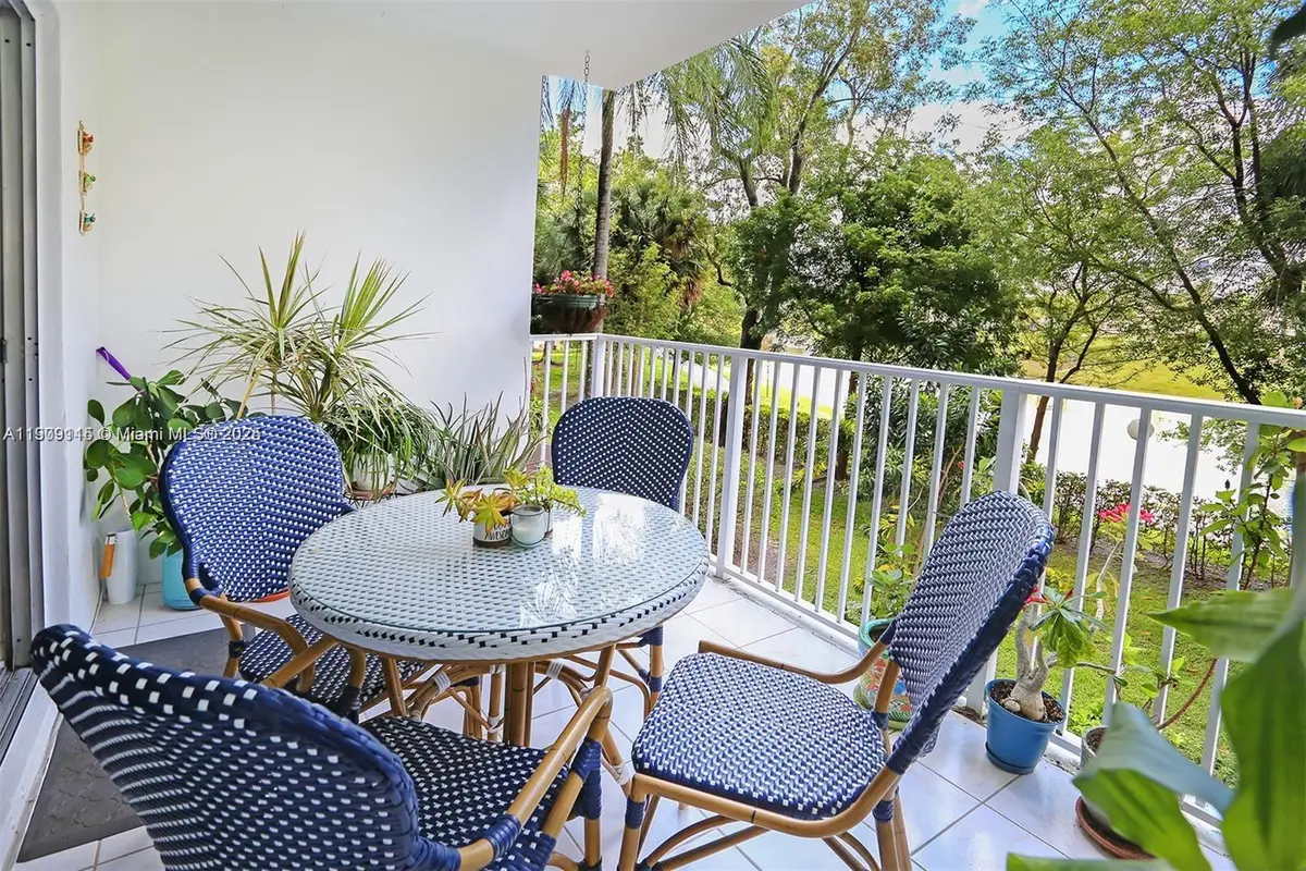 3850 Washington St #212, Hollywood, FL 33021 - Image #1