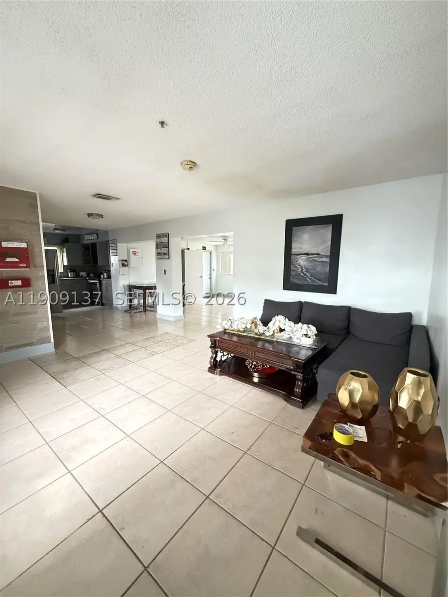 17902 NW 81st Ct, Hialeah, FL 33015 - #2