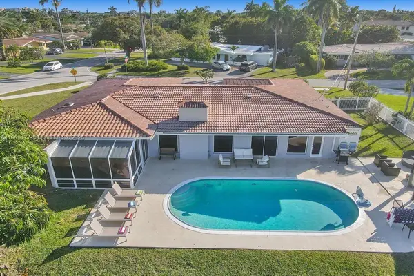 1109 SE 12th St, Deerfield Beach, FL 33441