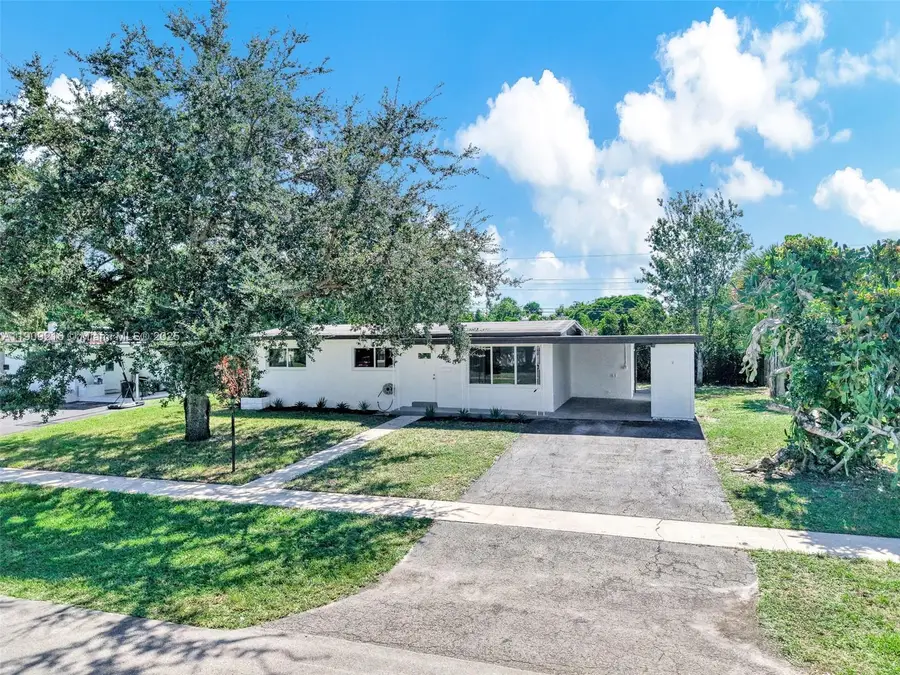 6828 NW 13th St, Plantation, FL 33313 - Image #2