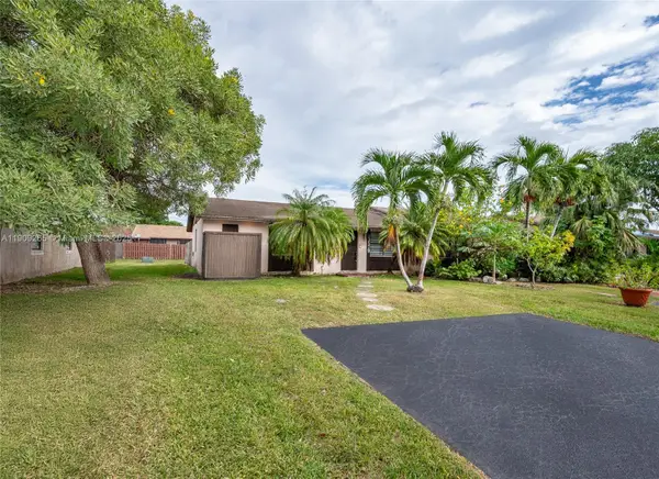 13579 SW 49th Ter, Miami, FL 33175