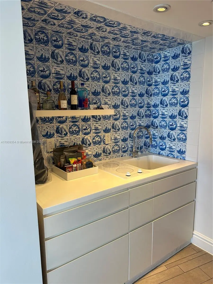 1100 West Ave #1206, Miami Beach, FL 33139 - Image #3