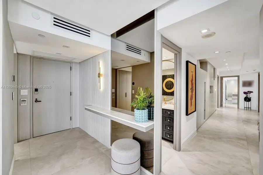 19667 Turnberry Way #27J, Aventura, FL 33180 - Image #2