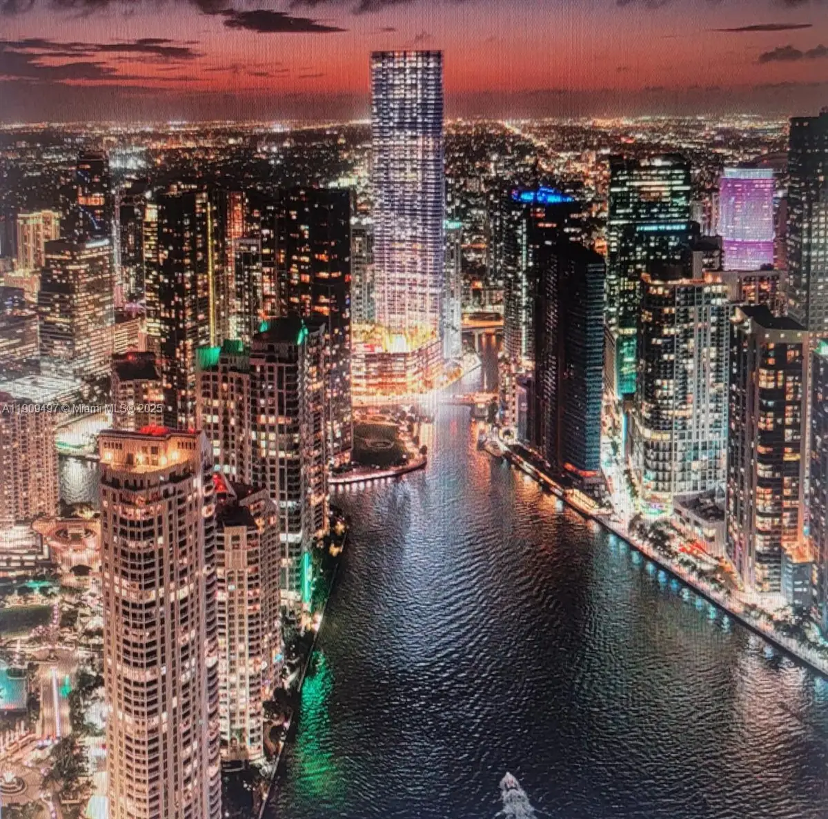 68 SE 6th St #2110, Miami, FL 33131 - Image #1