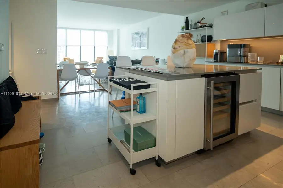 68 SE 6th St #2110, Miami, FL 33131 - Image #3