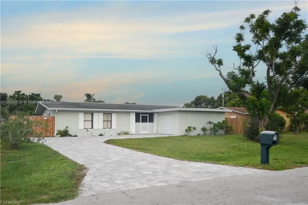 2636 SE 18th Ave, Cape Coral, FL 33904 - Image #1