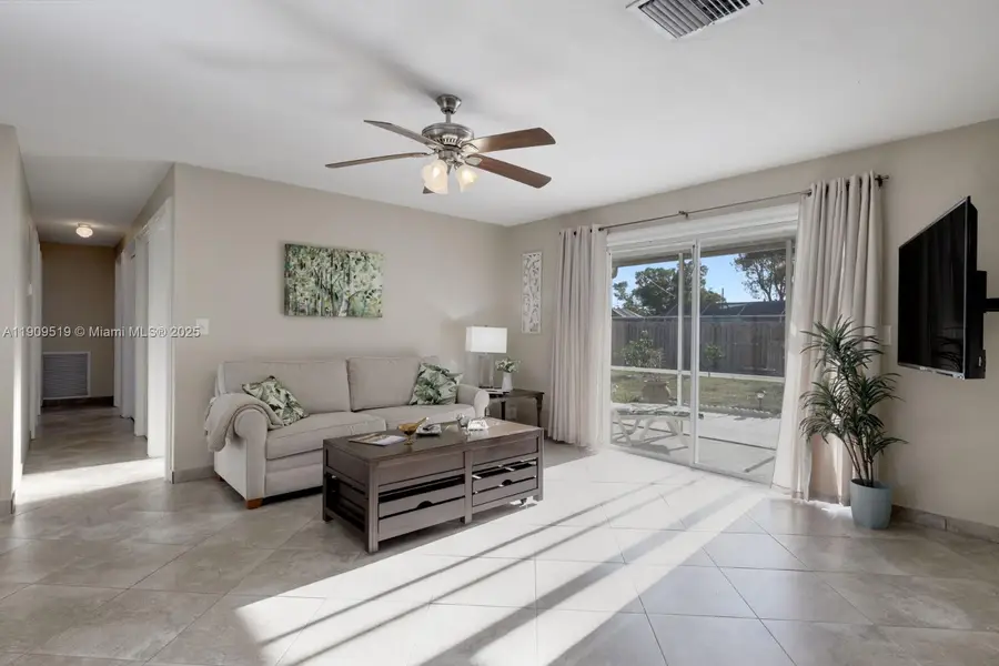 2636 SE 18th Ave, Cape Coral, FL 33904 - Image #2