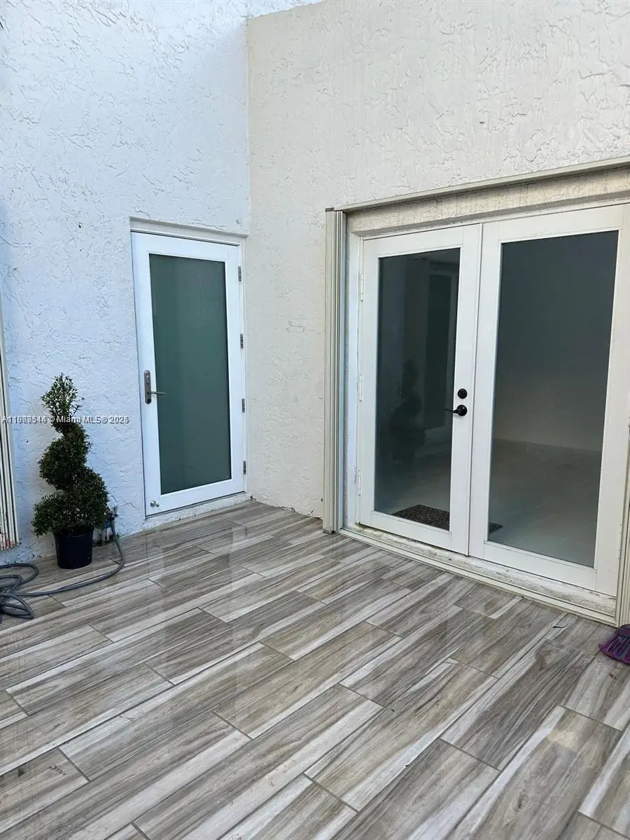 10916 SW 70th Ter, Miami, FL 33173 - Image #2