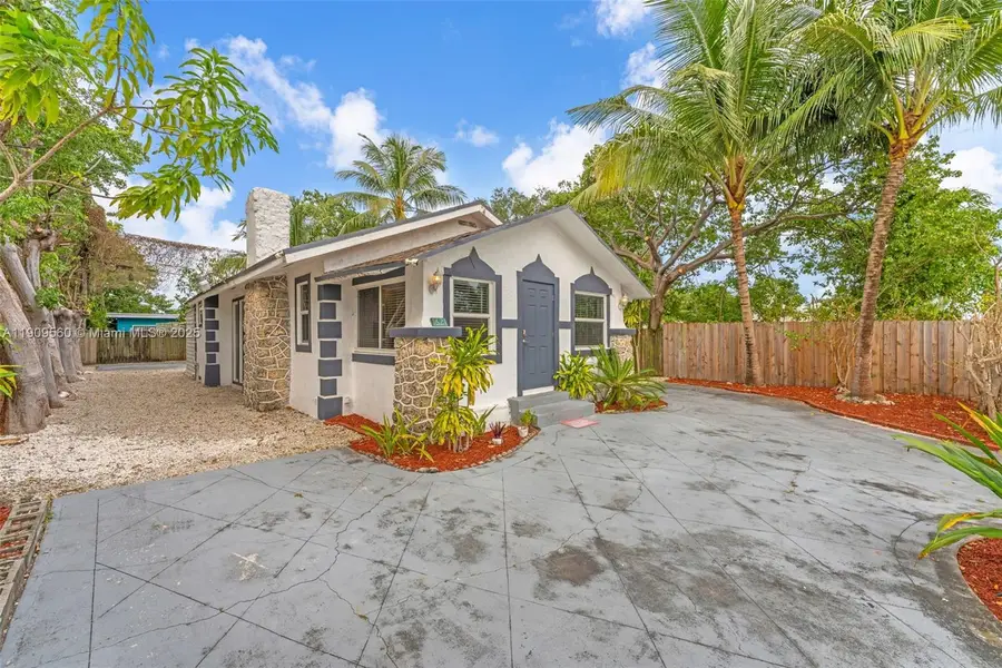 1621 NW 55th St, Miami, FL 33142 - Image #2