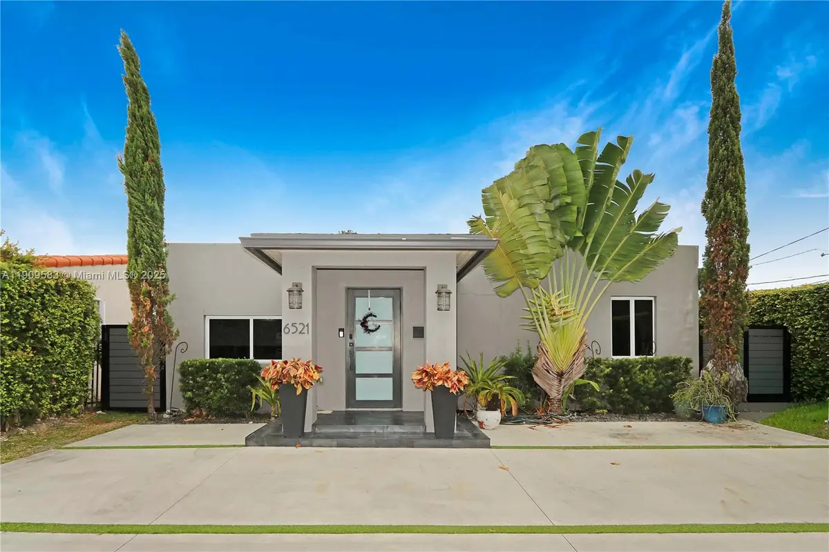6521 SW 31st St, Miami, FL 33155 - Image #1