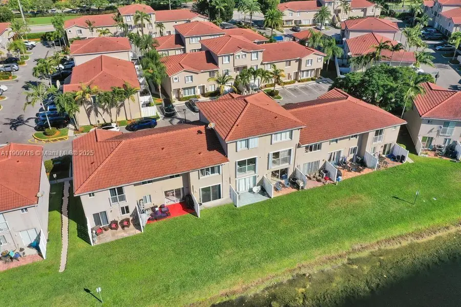 174 Riviera Cir #27-4, Weston, FL 33326 - Image #3