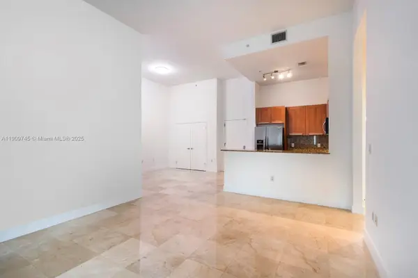 9055 SW 73rd Ct #707, Miami, FL 33156