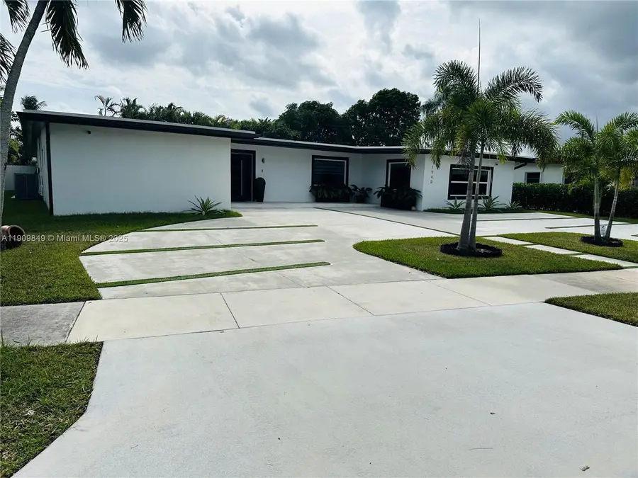 1940 NE 186th Dr, North Miami Beach, FL 33179 - Image #2