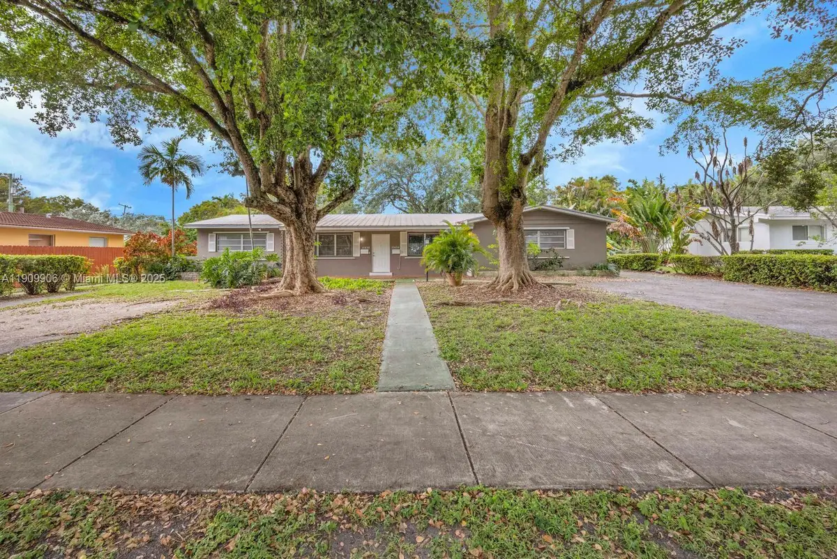 11434 SW 81st Rd, Pinecrest, FL 33156 - Image #1