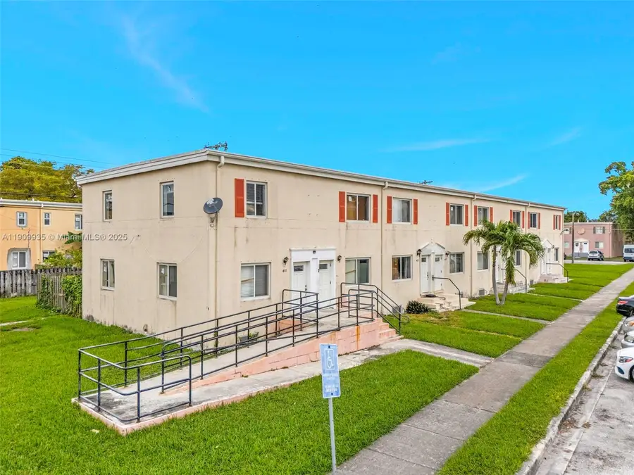 427 NW 84th Ter #427, Miami, FL 33150 - Image #2