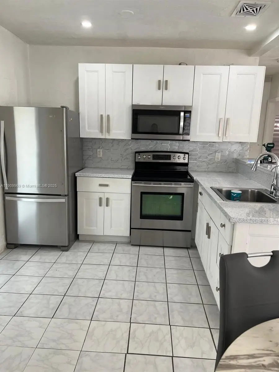 Address Withheld By Seller, Miami, FL 33176 - Image #3