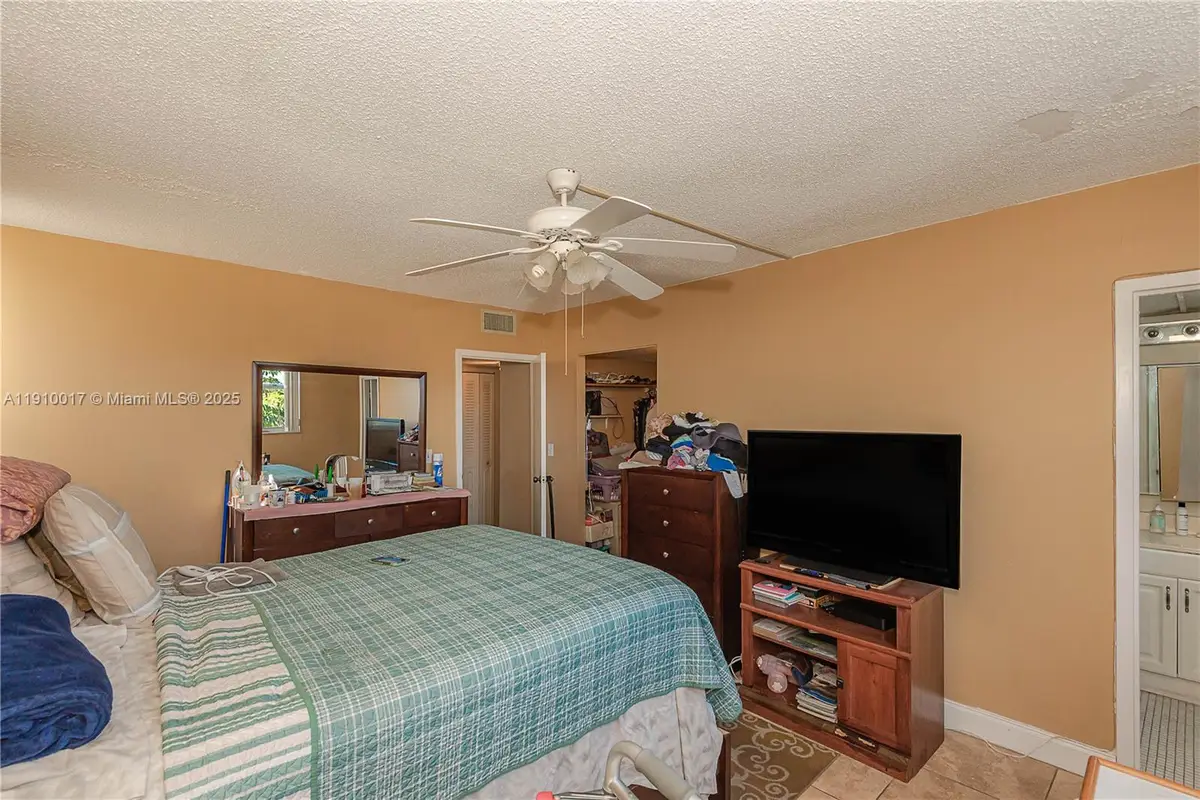 2850 Somerset Dr #308L, Lauderdale Lakes, FL 33311 - Image #1