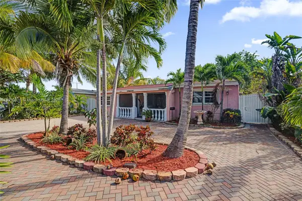 2519 Bahama Dr, Miramar, FL 33023