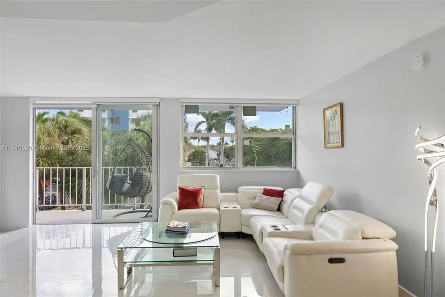 16546 NE 26th Ave #3J, North Miami Beach, FL 33160 - Image #3