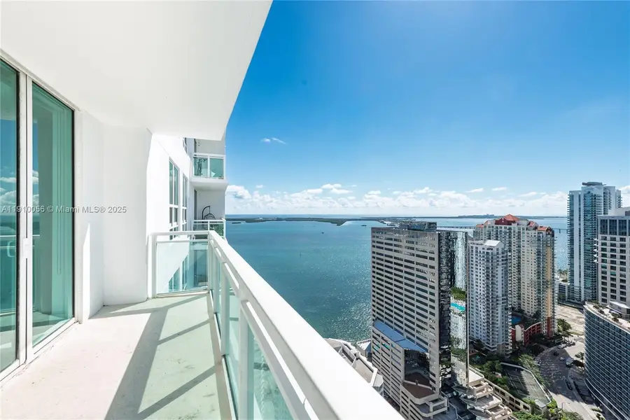950 Brickell Bay Dr #4007, Miami, FL 33131 - Image #2