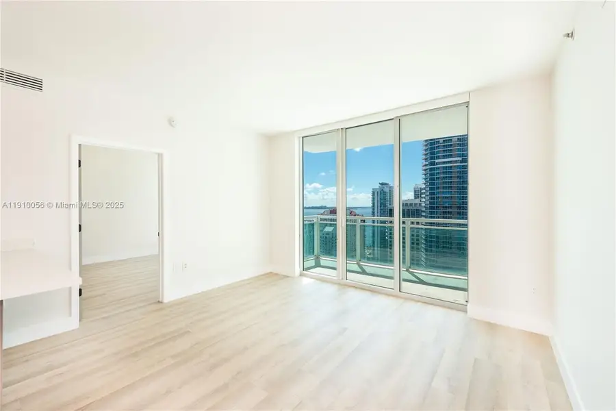 950 Brickell Bay Dr #4007, Miami, FL 33131 - Image #3