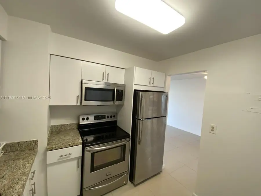6505 Winfield Blvd #B-19, Margate, FL 33063 - Image #2