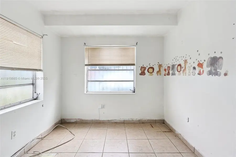 4166 E 10th Ct, Hialeah, FL 33013 - Image #3