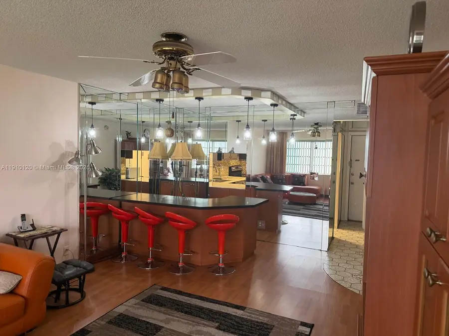 410 SE 2nd St #105, Hallandale Beach, FL 33009 - Image #3
