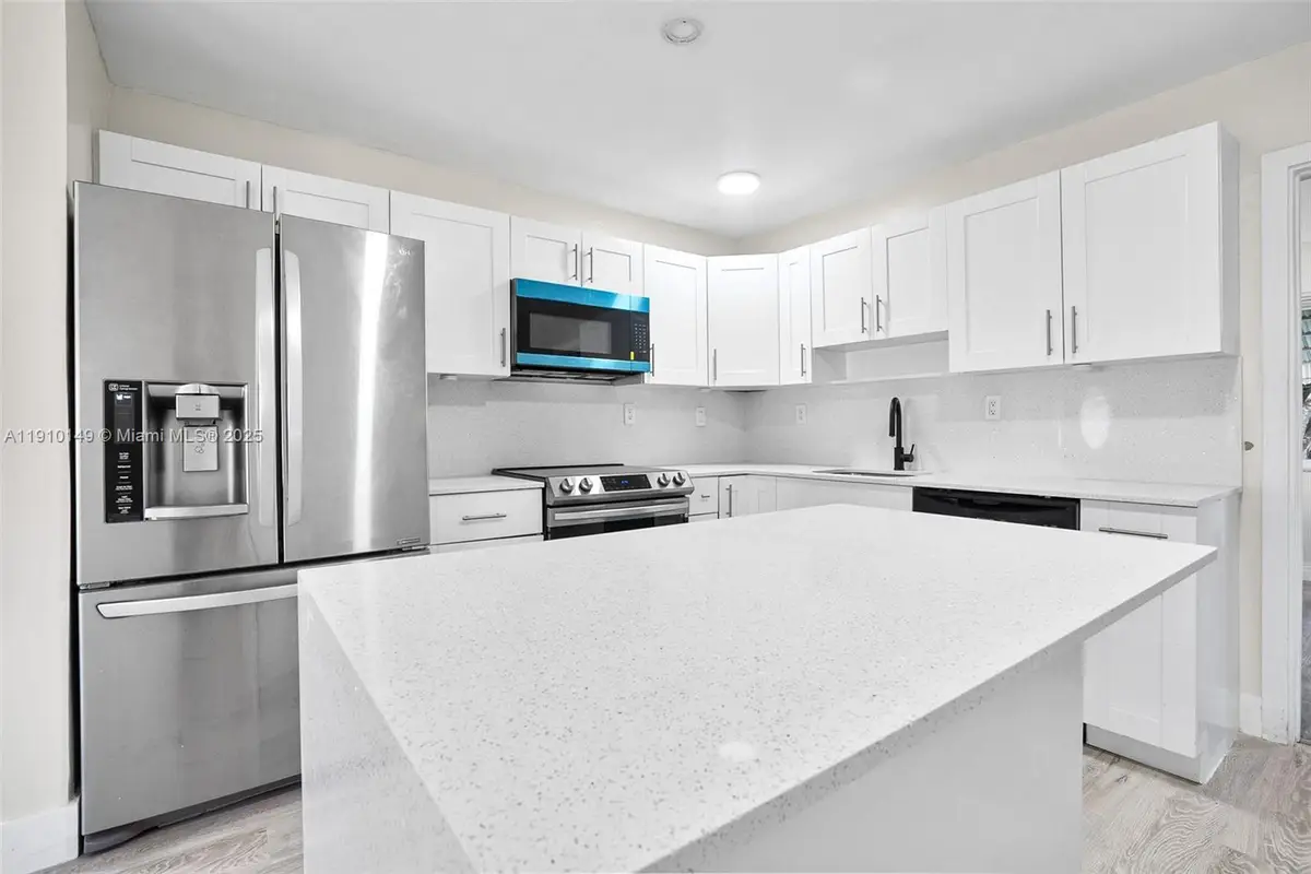 7110 NW 57th Ct, Tamarac, FL 33321 - Image #1