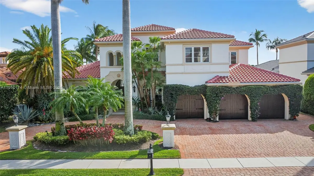 678 Hermitage Cir, Palm Beach Gardens, FL 33410 - Image #1
