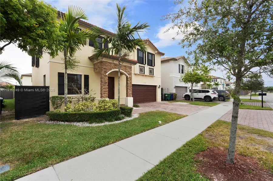 11734 SW 240th Ter, Homestead, FL 33032 - Image #2