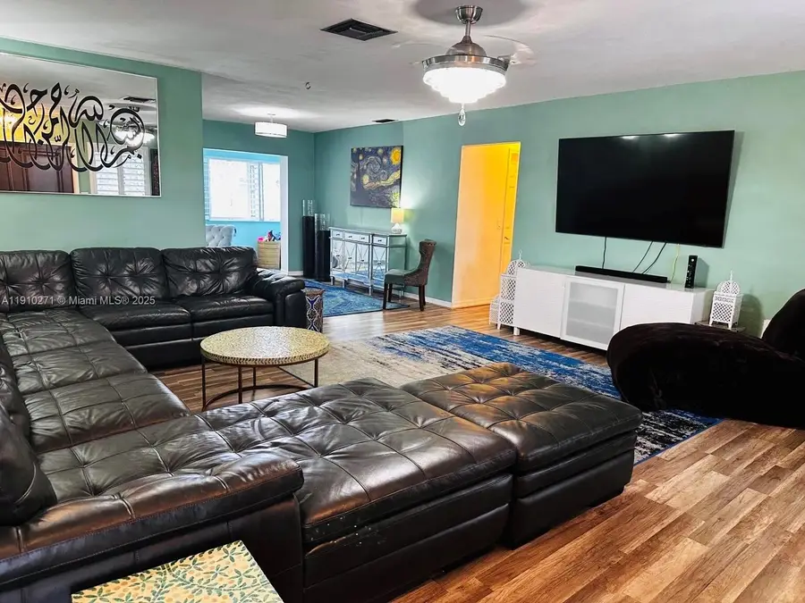 8600 NW 25th Ct, Sunrise, FL 33322 - Image #3