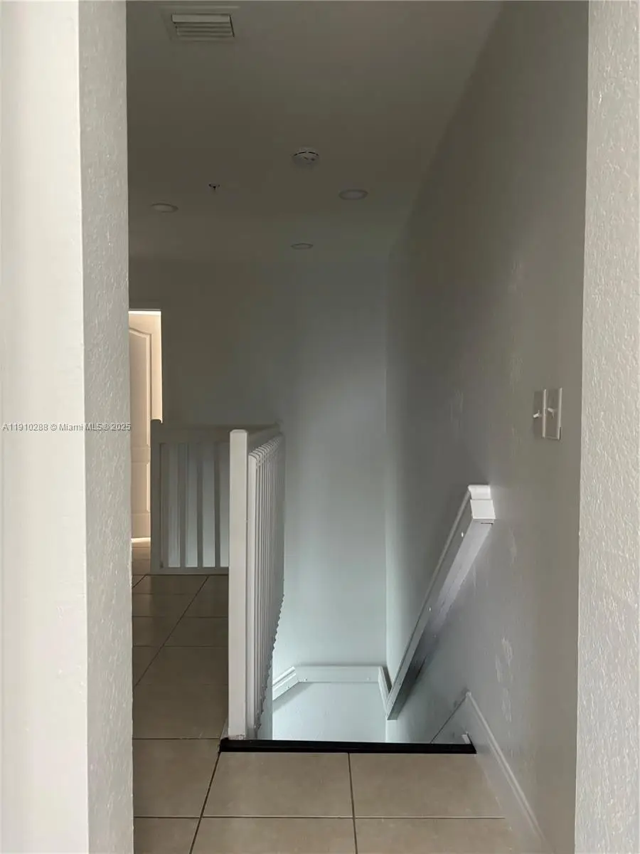 17710 NW 73rd Ave #202-20, Hialeah, FL 33015 - Image #3