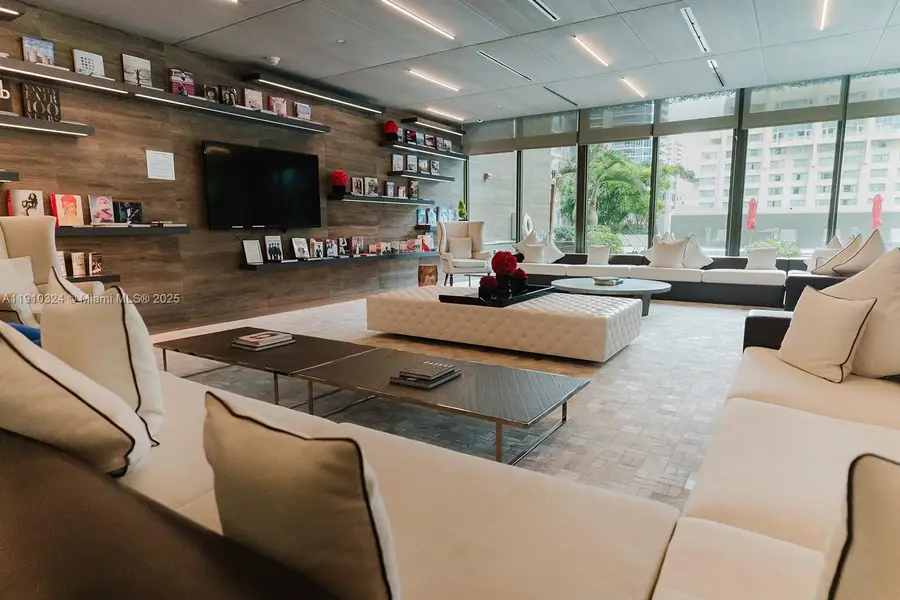 1080 Brickell Ave #3309, Miami, FL 33131 - Image #3