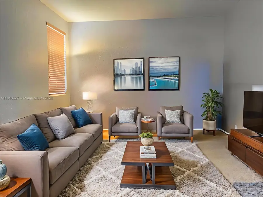 1032 Sequoia Ln, Weston, FL 33327 - Image #2